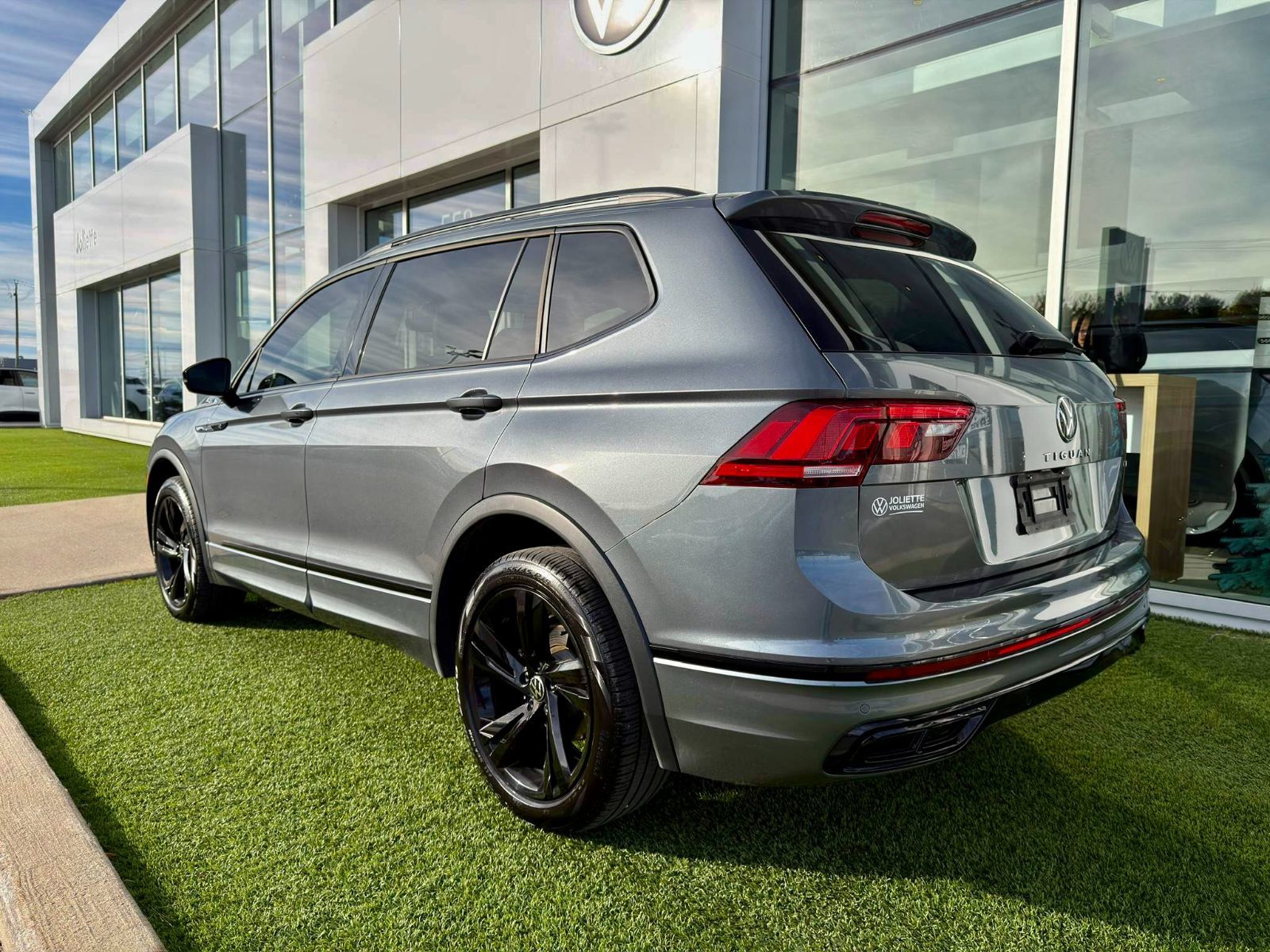 Volkswagen Tiguan Comfortline R-Line Black Edition 2024-8