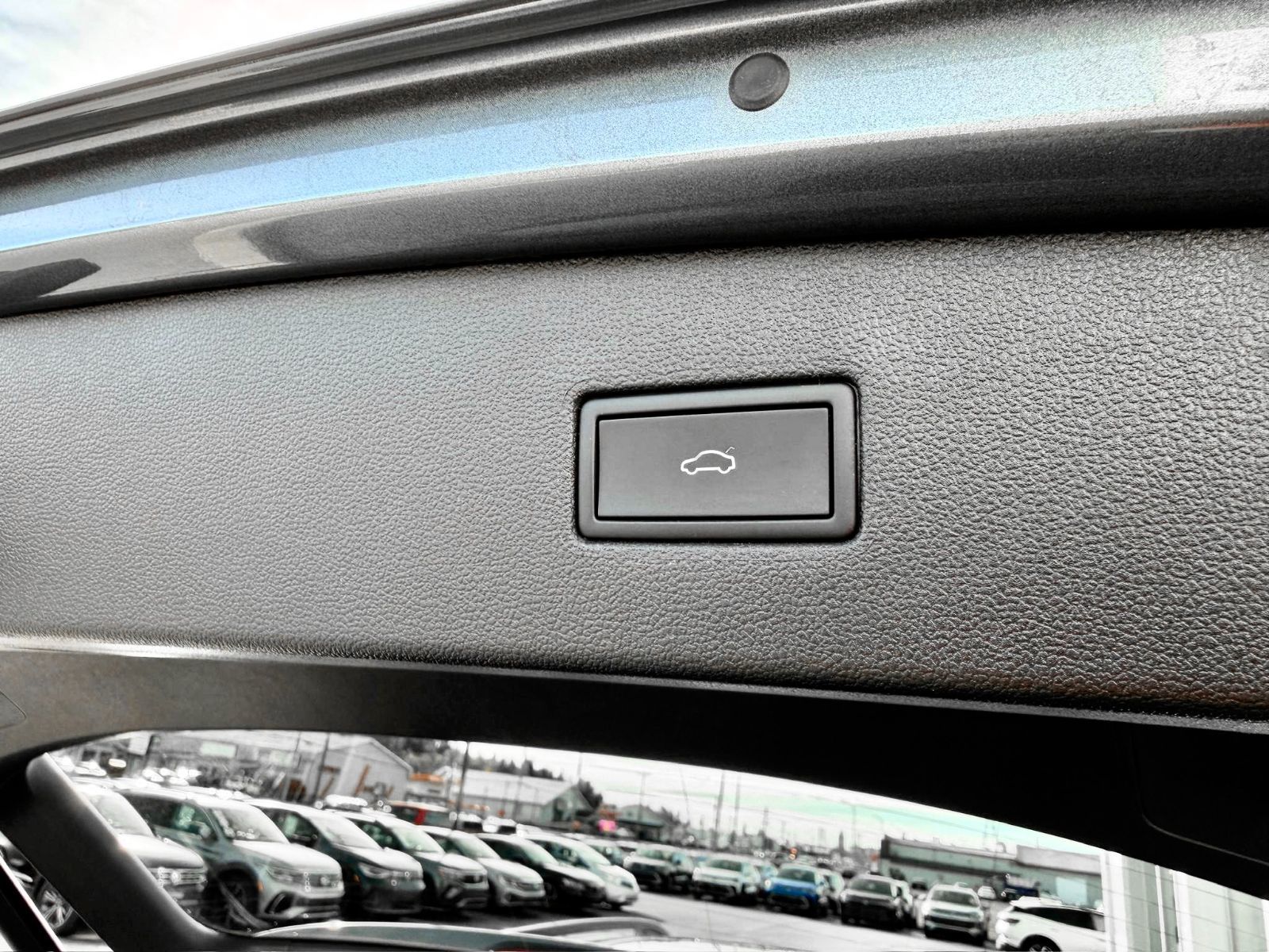 Volkswagen Tiguan Comfortline R-Line Black Edition 2024-38