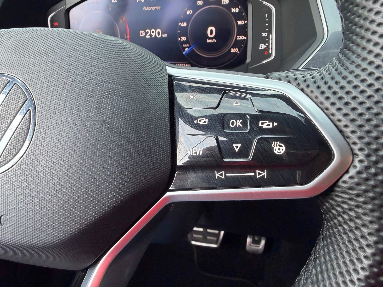 Volkswagen Tiguan Comfortline R-Line Black Edition 2024-26