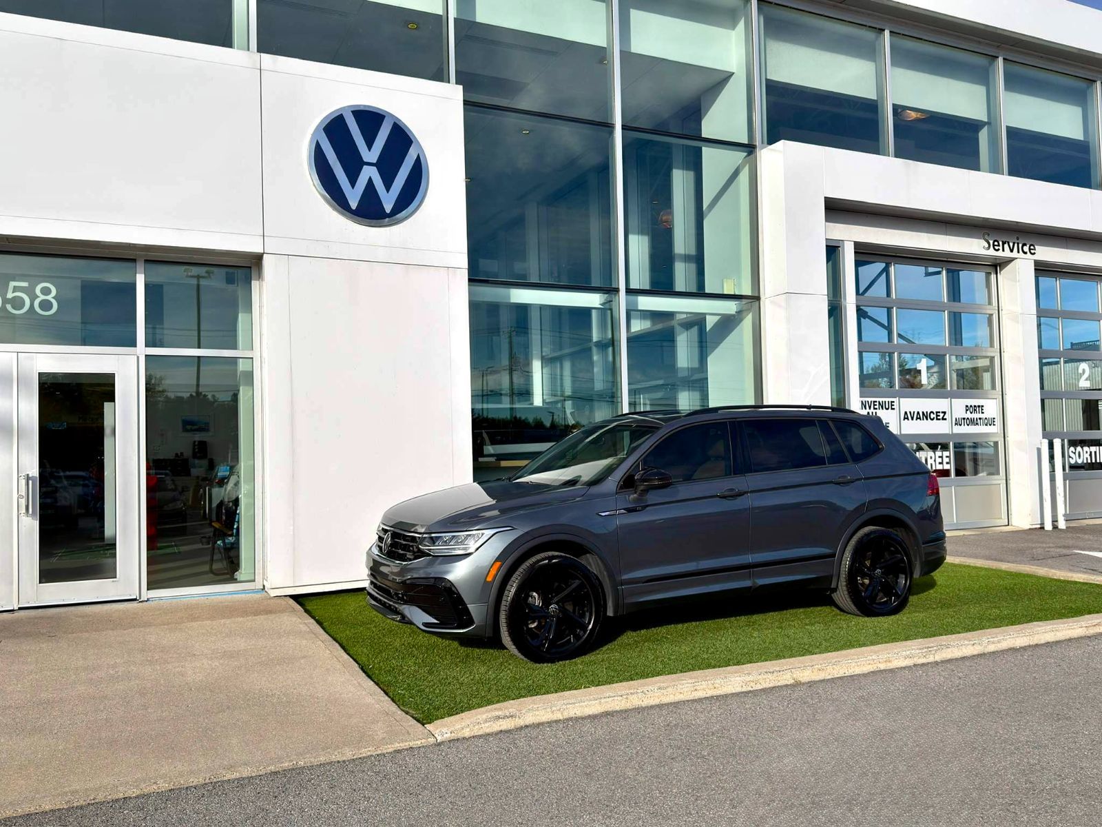 Volkswagen Tiguan Comfortline R-Line Black Edition 2024-39