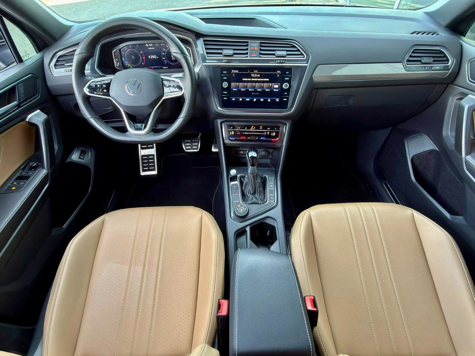 Volkswagen Tiguan Comfortline R-Line Black Edition 2024-22