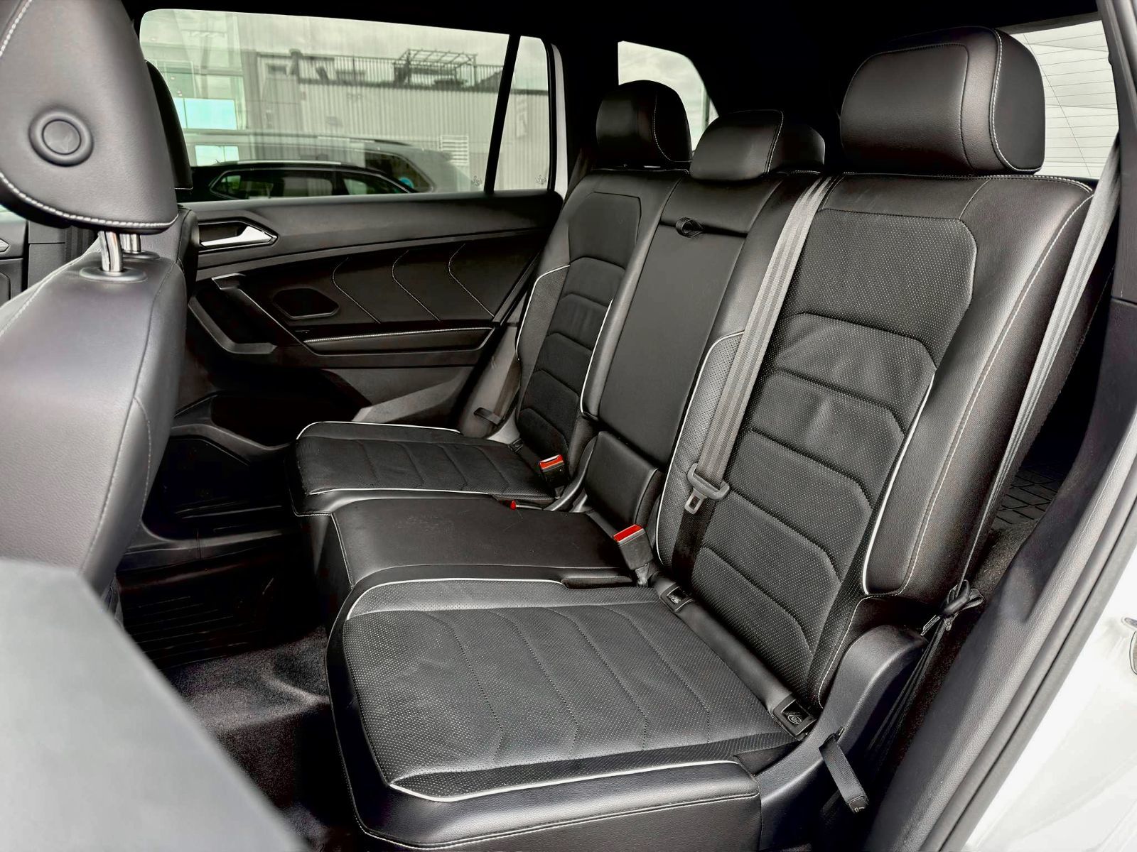 Volkswagen Tiguan Highline R-Line 2024-18