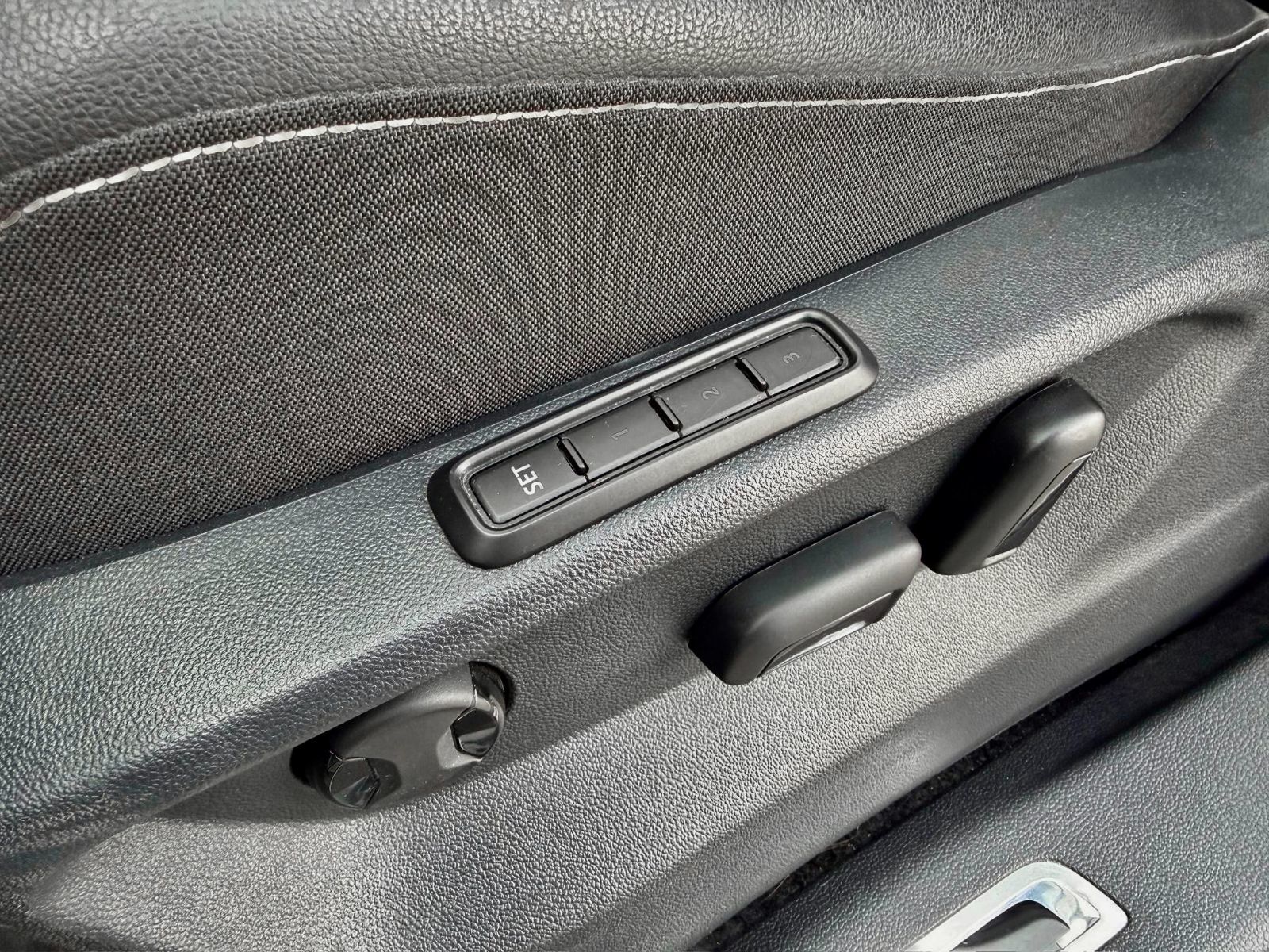 Volkswagen Tiguan Highline R-Line 2024-34