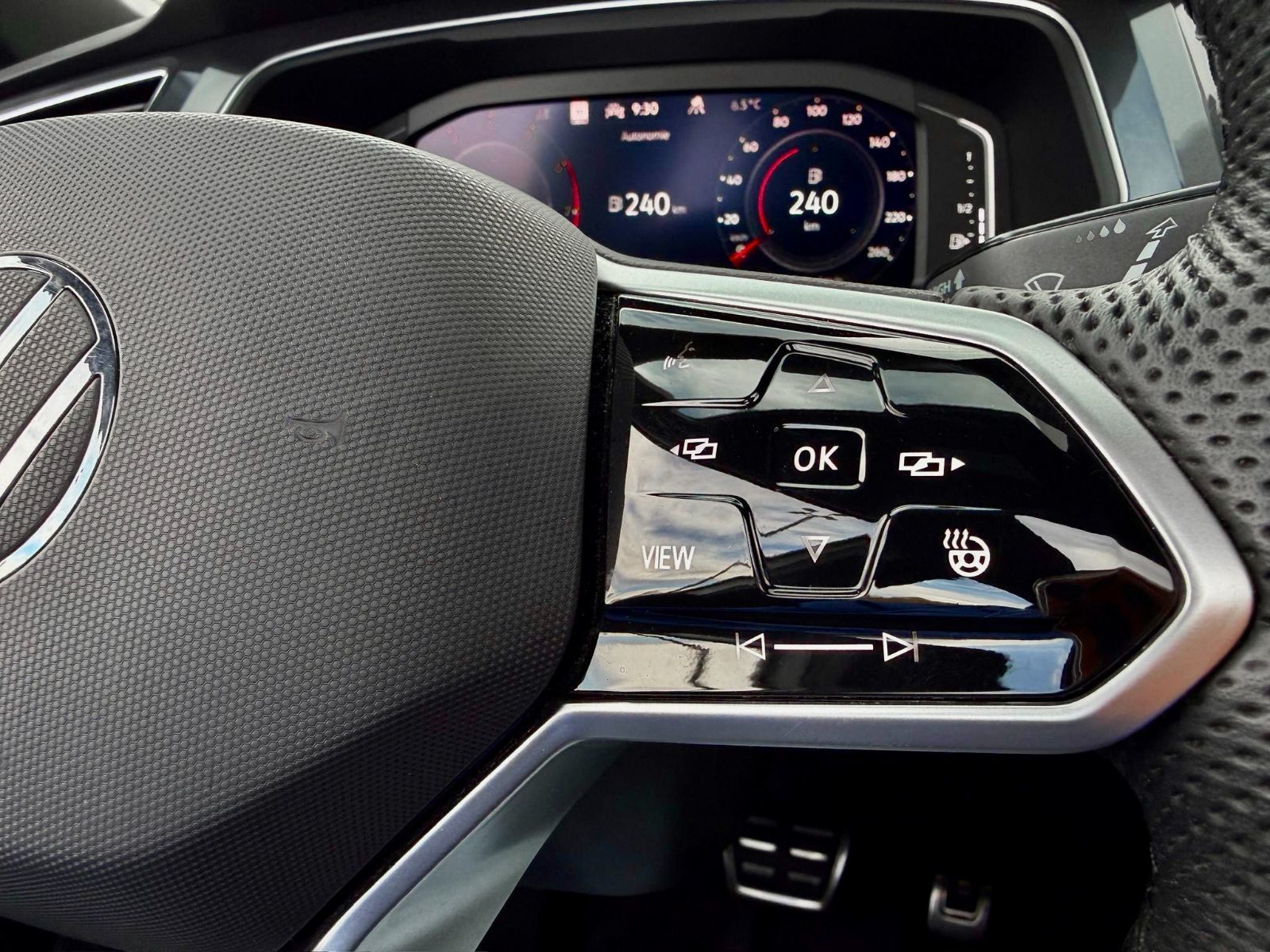 Volkswagen Tiguan Highline R-Line 2024-25