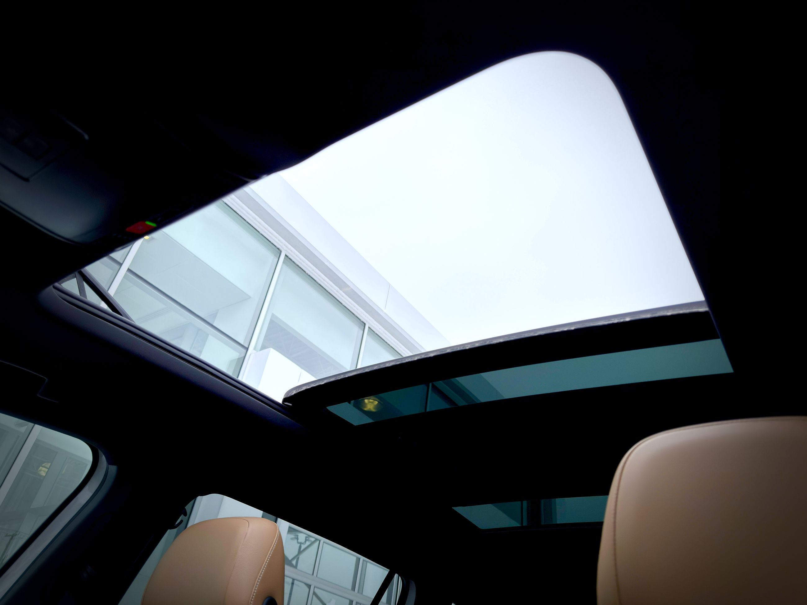 Volkswagen Tiguan Comfortline R-Line Black Edition 2024-19