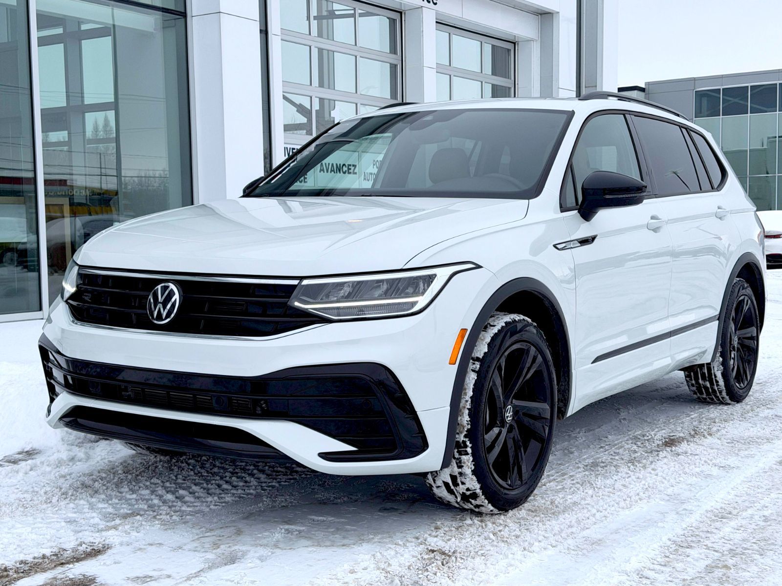 Volkswagen Tiguan Comfortline R-Line Black Edition 2024-1