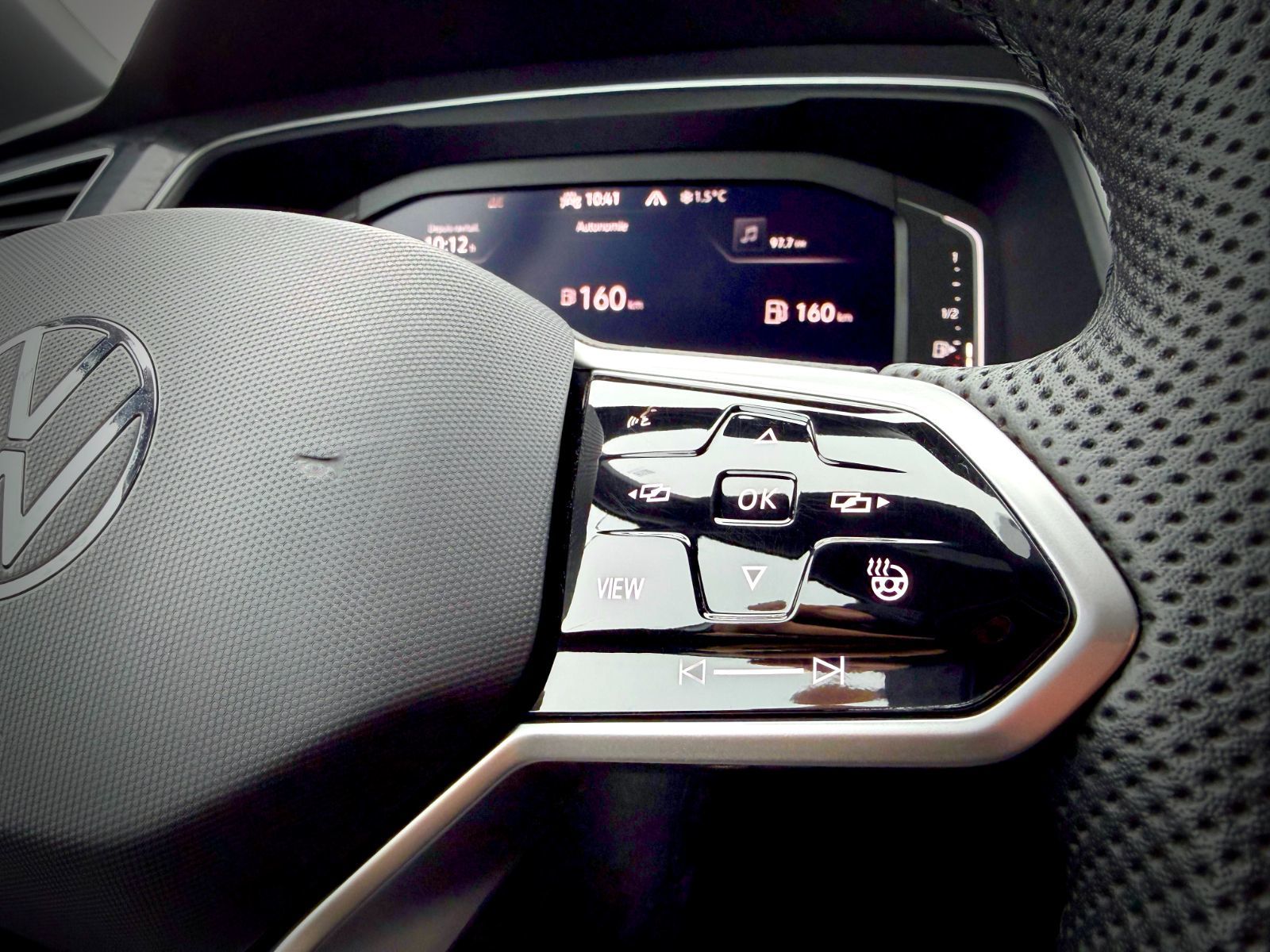 Volkswagen Tiguan Comfortline R-Line Black Edition 2024-29