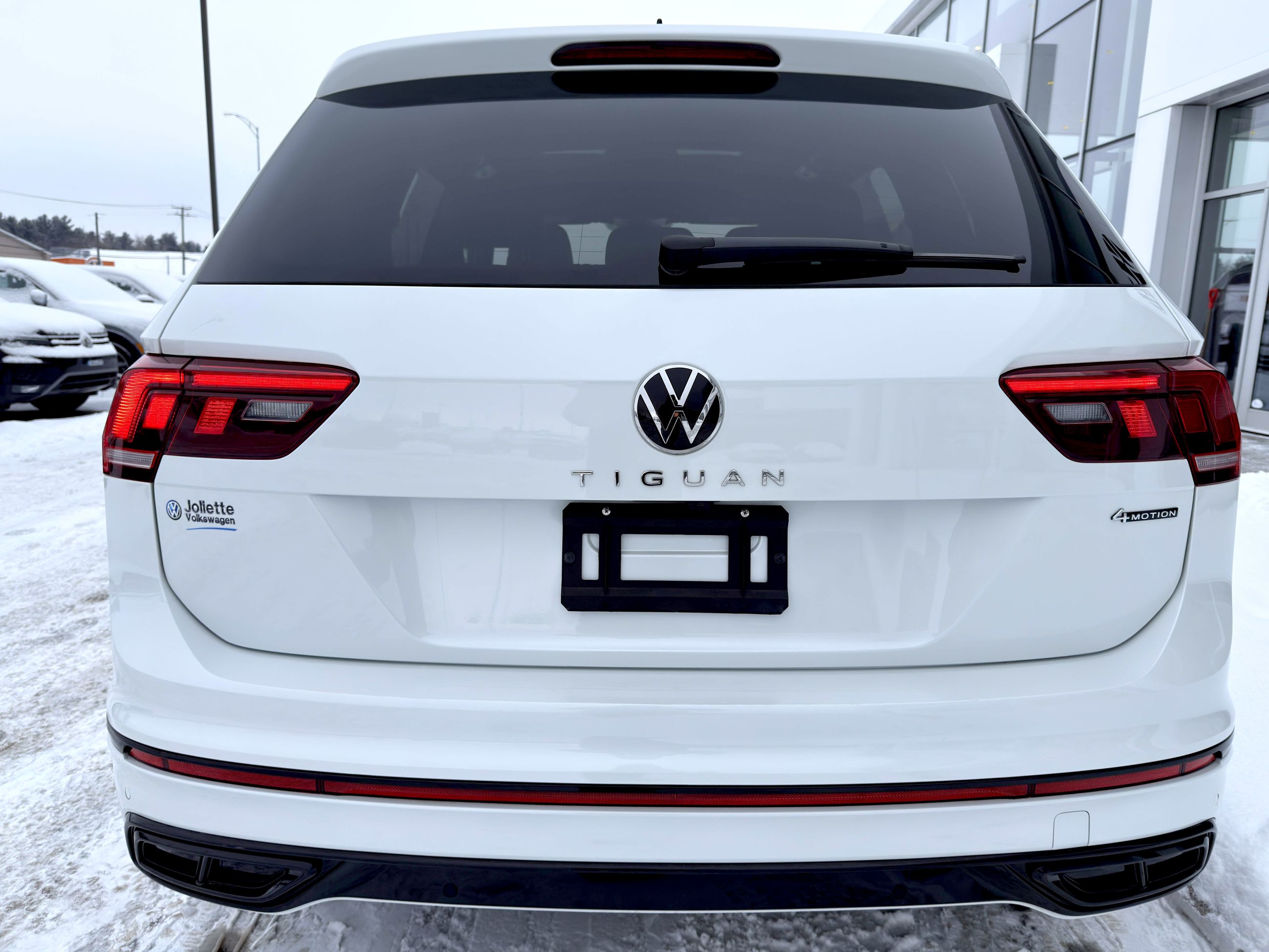 Volkswagen Tiguan Comfortline R-Line Black Edition 2024-13