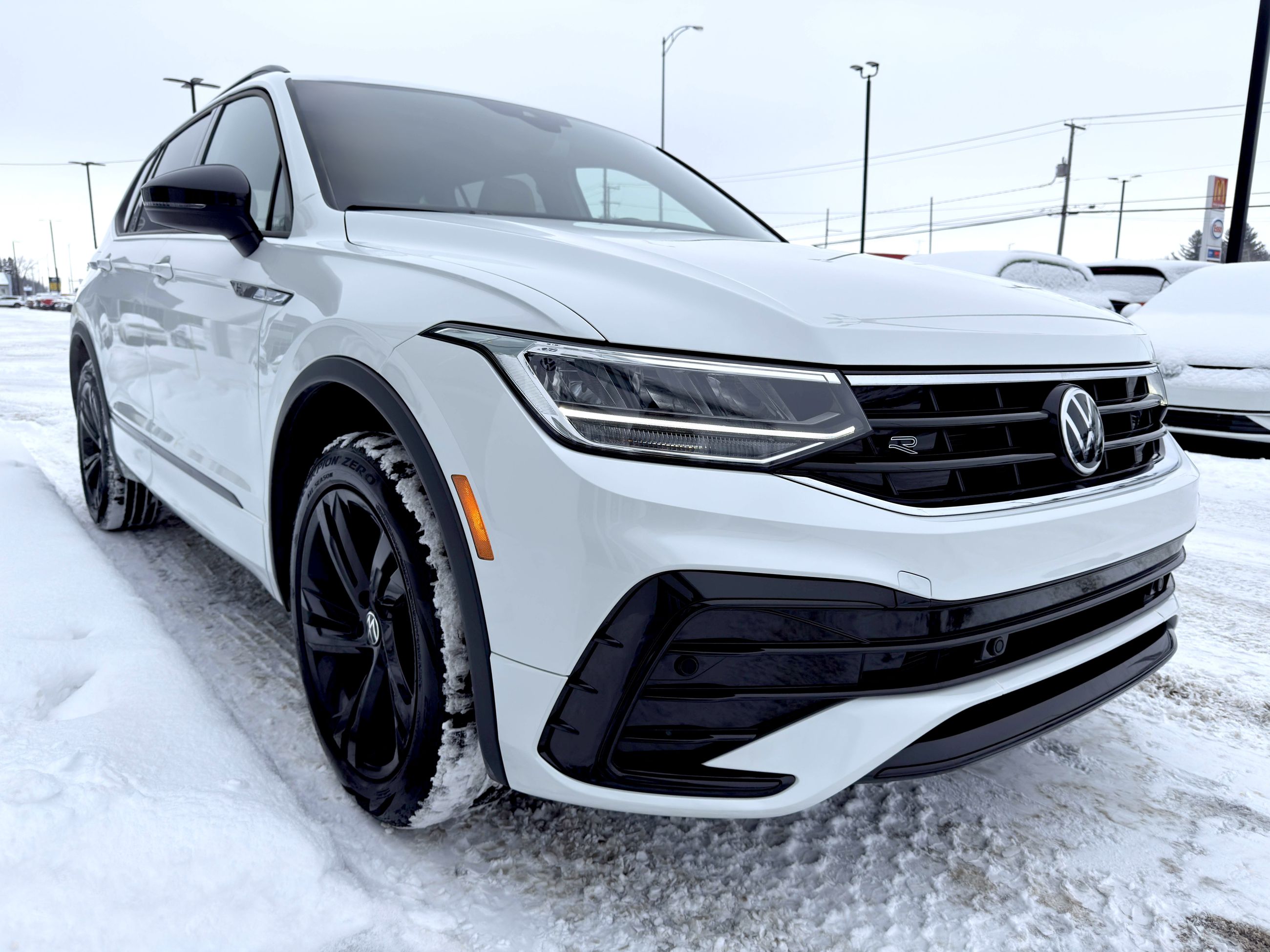 Volkswagen Tiguan Comfortline R-Line Black Edition 2024-10