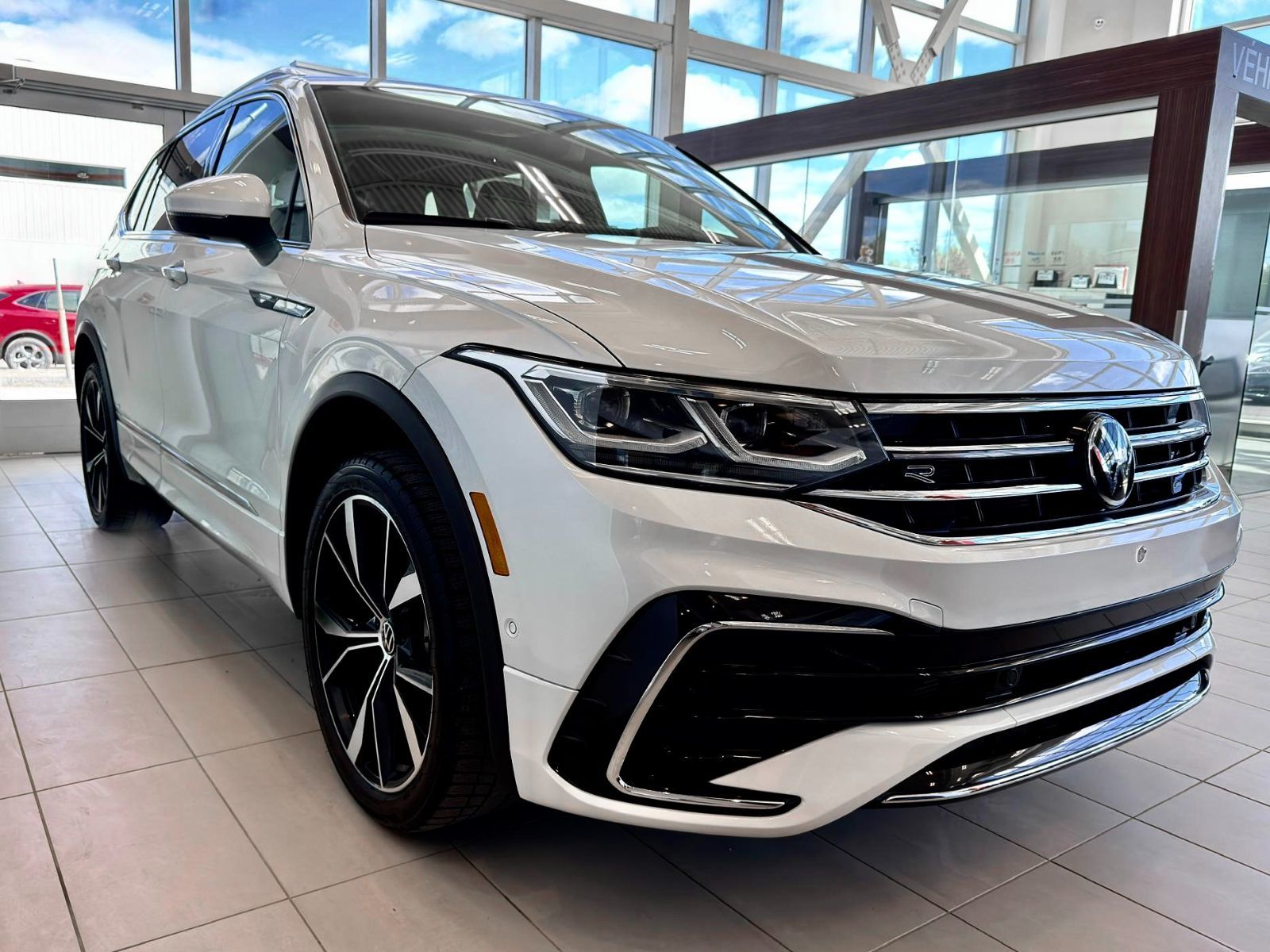 [Volkswagen] [Tiguan] [Highline R-Line] [2024] - [Villeneuve Honda Joliette]