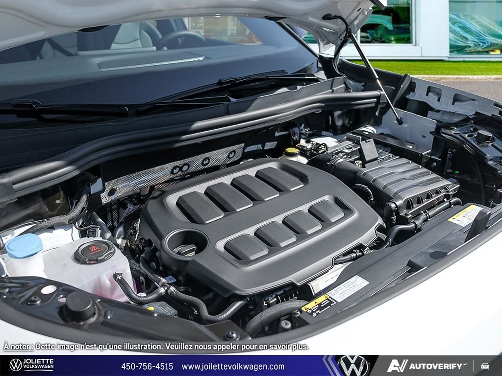 Photo 2026 Volkswagen Tiguan Comfortline R-Line Black Edition 4MOTION #6