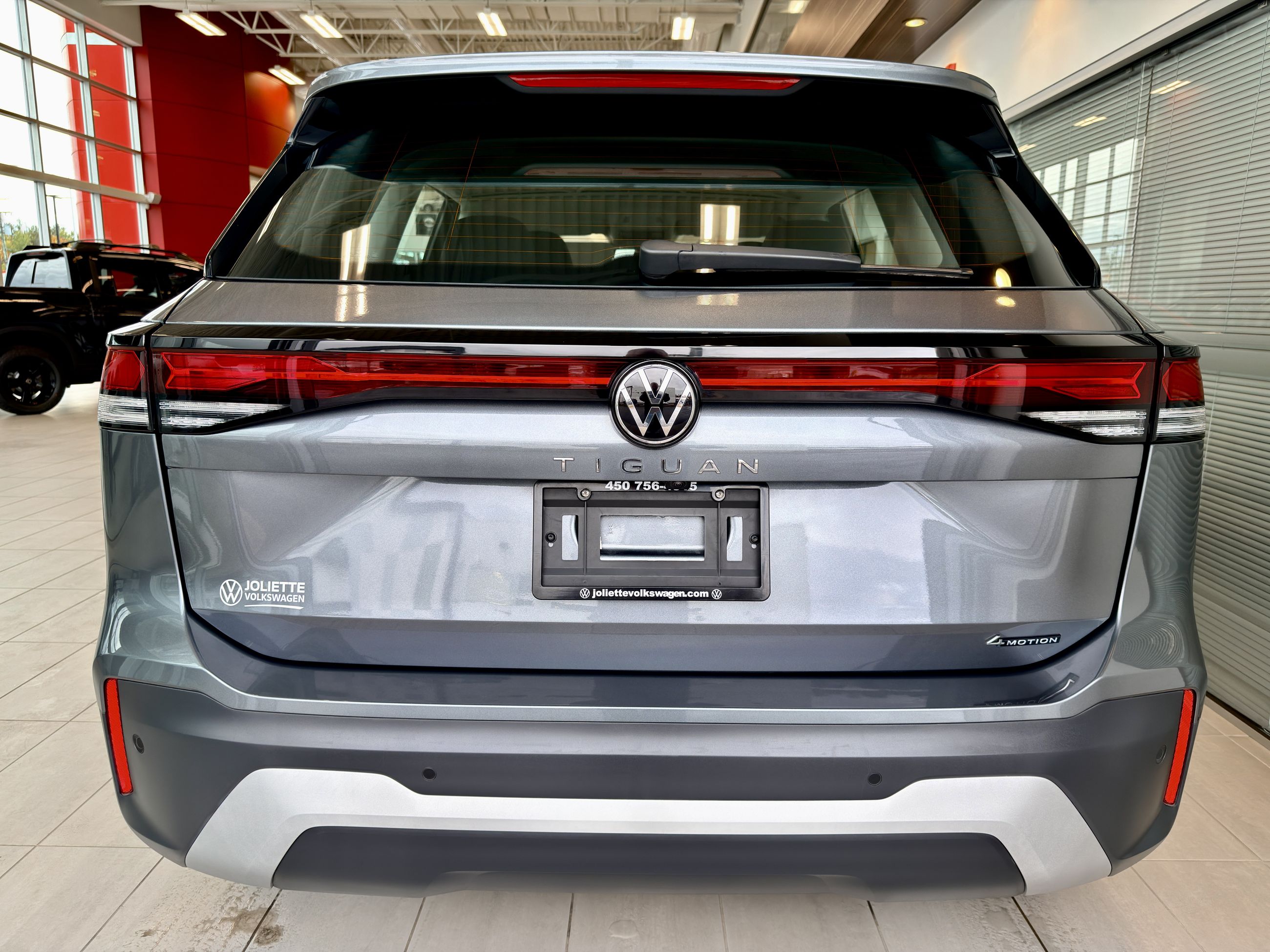 Photo 2026 Volkswagen Tiguan Trendline #8