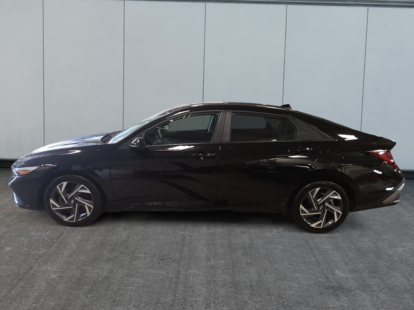 Photo 2025 Hyundai Elantra Preferred Ensemble Tech #5