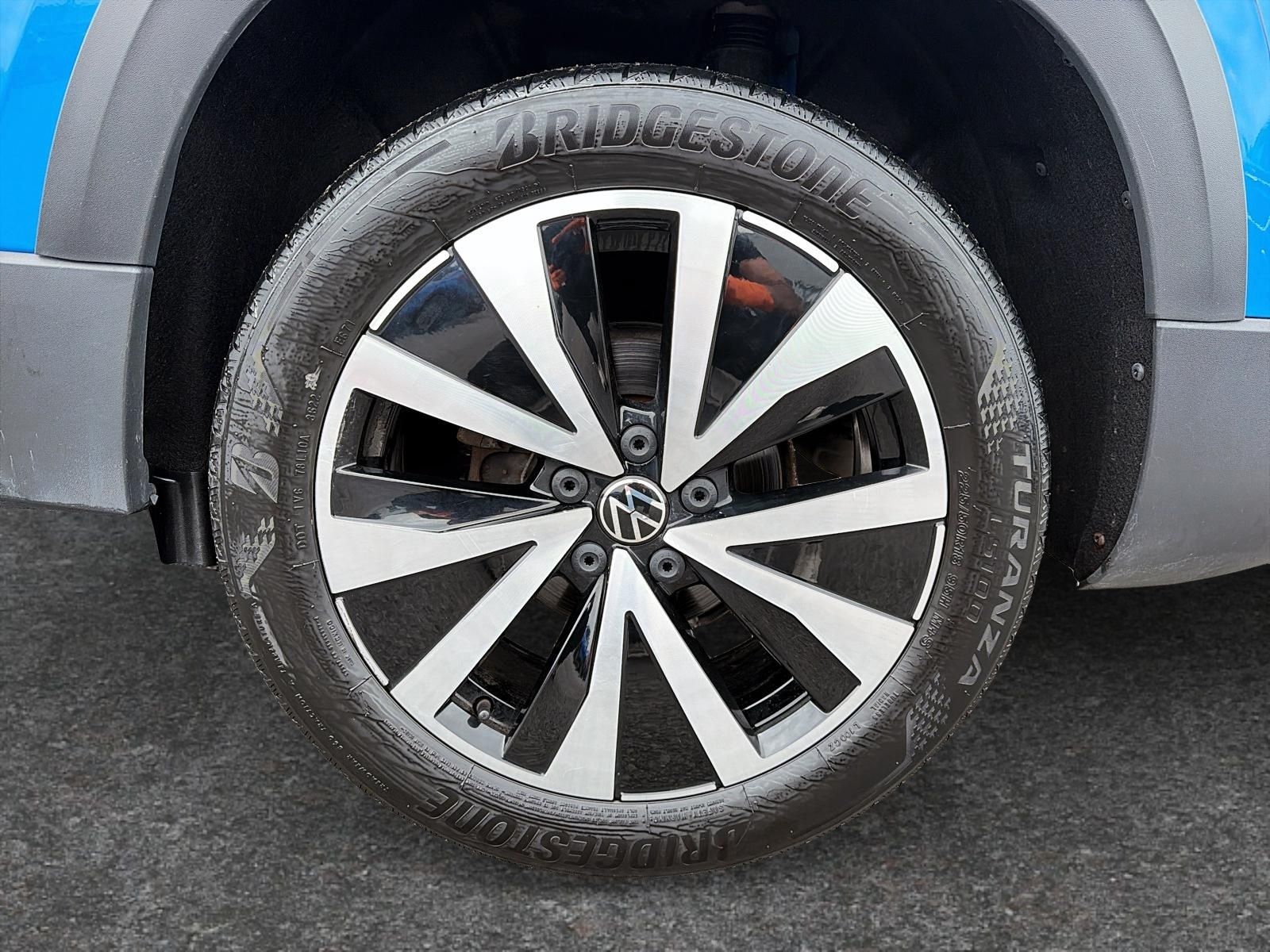 Photo Volkswagen Taos Comfortline 4Motion Toit-Panoramique 2023 #6