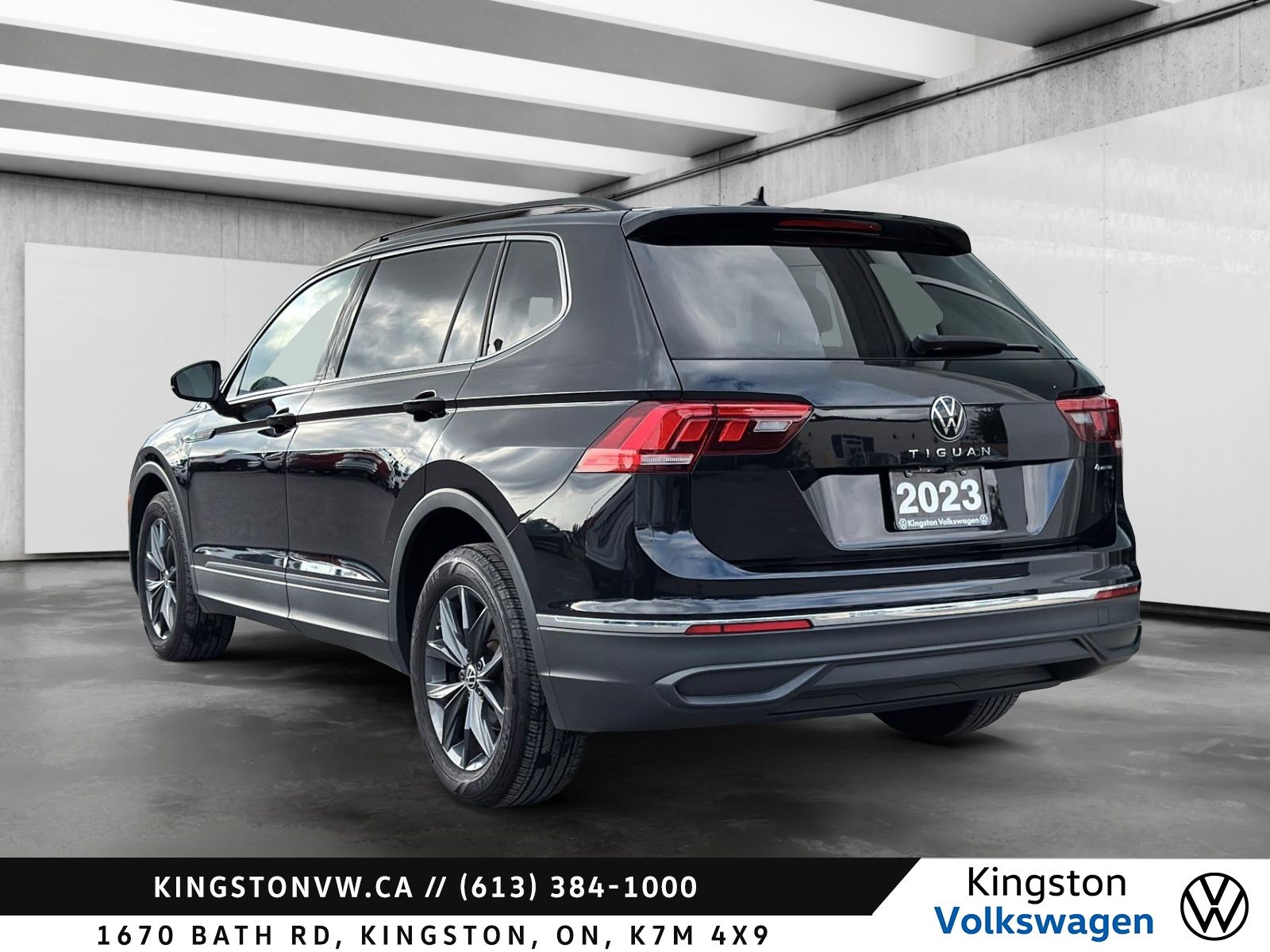 Photo 2023 Volkswagen Tiguan Comfortline #3