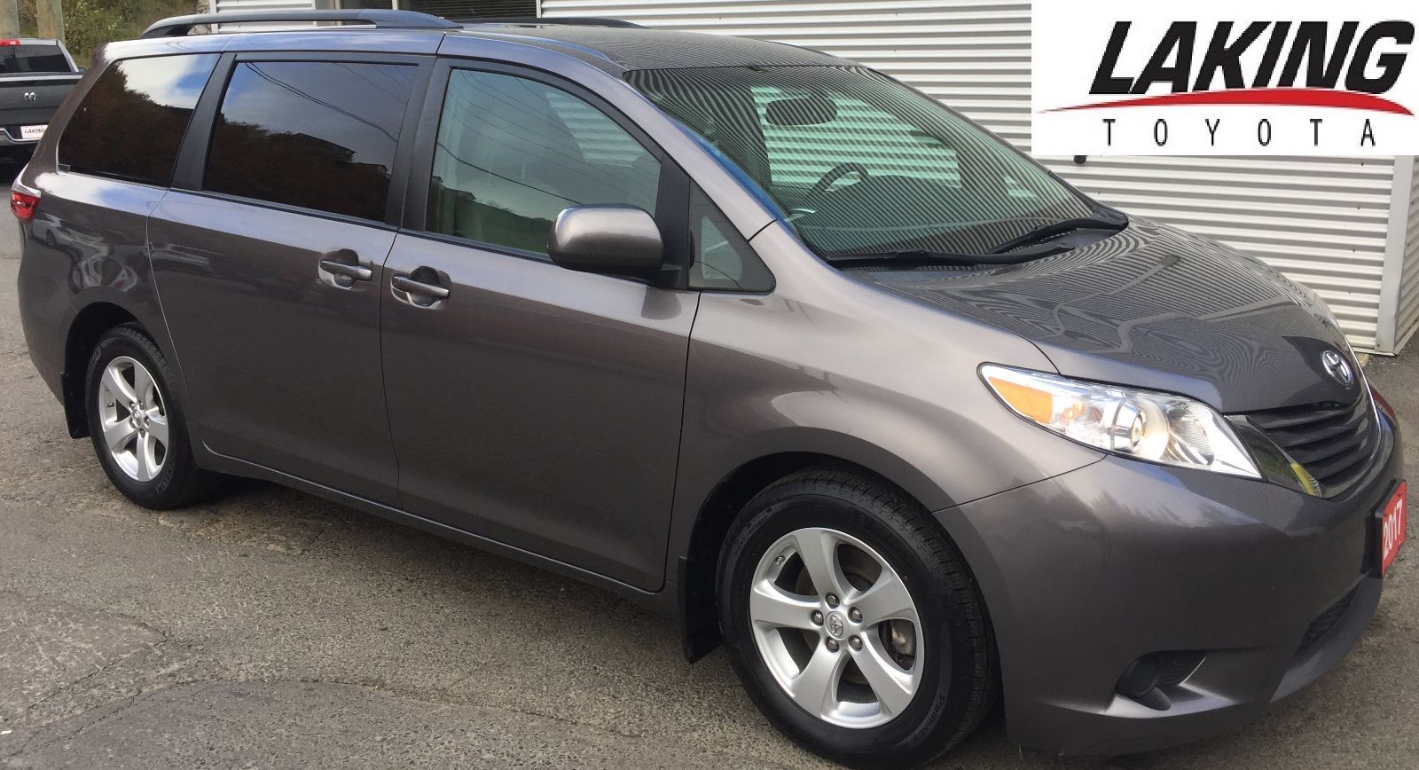 Used 2017 Toyota Sienna LE 8 PASSENGER "TOP CHOICE IN ITS CLASS" in