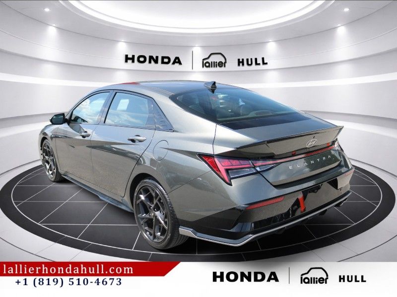 Hyundai Elantra 2025 — photo 3
