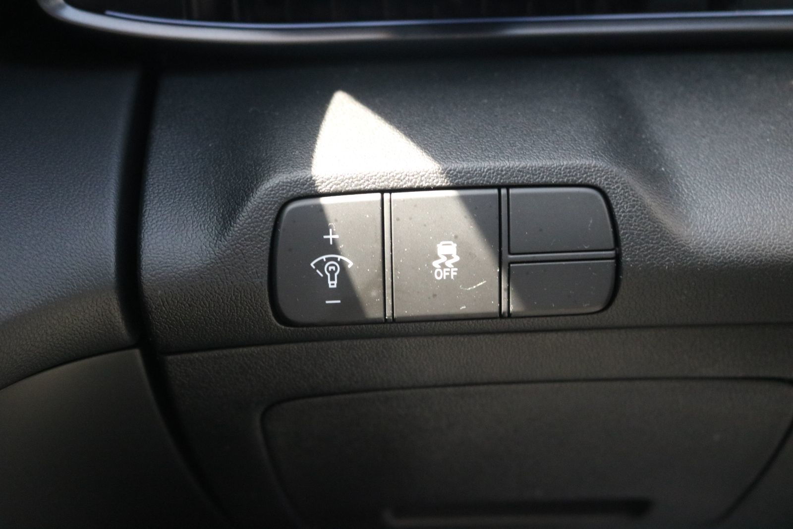 Hyundai Elantra 2025 — photo 7