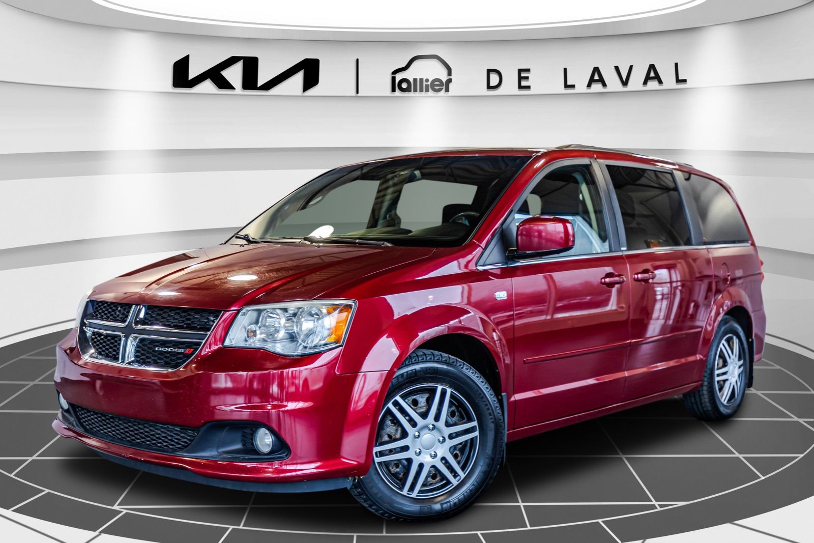 dodge grand caravan 2023 toit noir