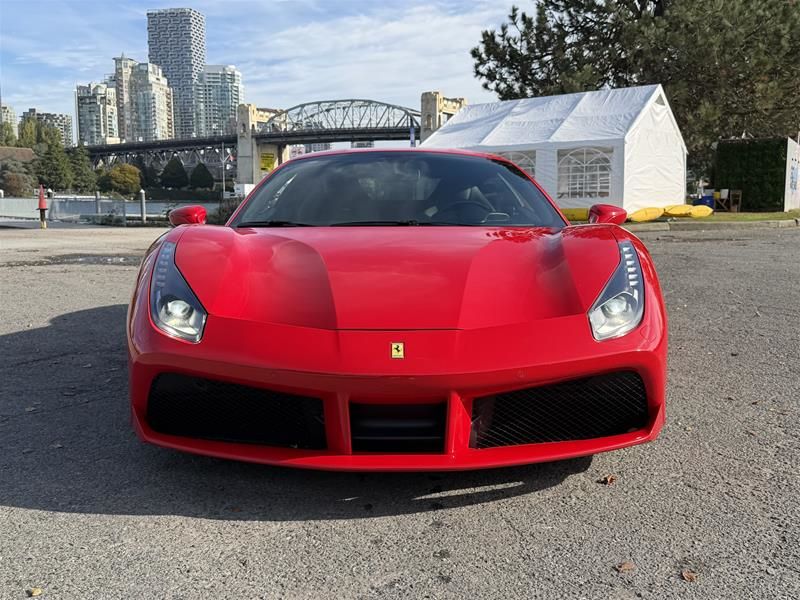 Ferrari 488 GTB  2017 à Vancouver, Colombie-Britannique