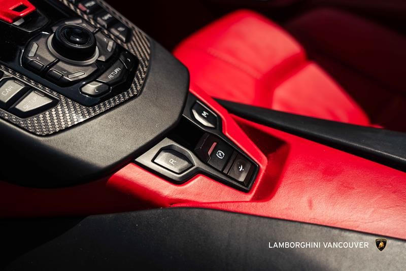 Lamborghini Aventador  2018 à Vancouver, Colombie-Britannique