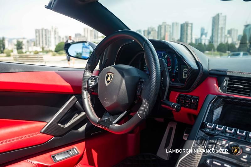 Lamborghini Aventador  2018 à Vancouver, Colombie-Britannique