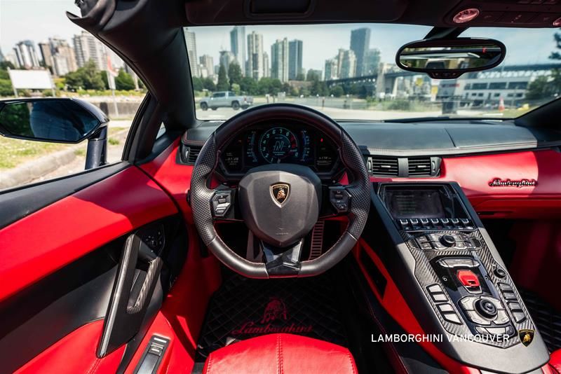 Lamborghini Aventador  2018 à Vancouver, Colombie-Britannique