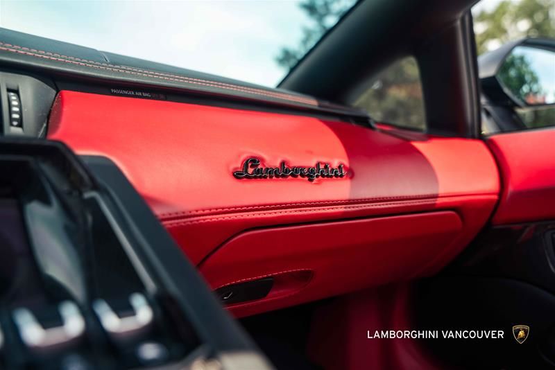 Lamborghini Aventador  2018 à Vancouver, Colombie-Britannique