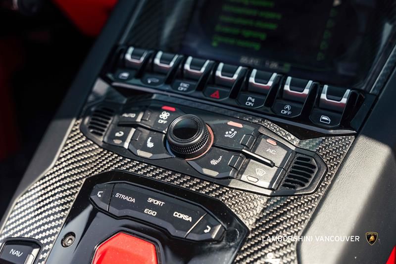 Lamborghini Aventador  2018 à Vancouver, Colombie-Britannique
