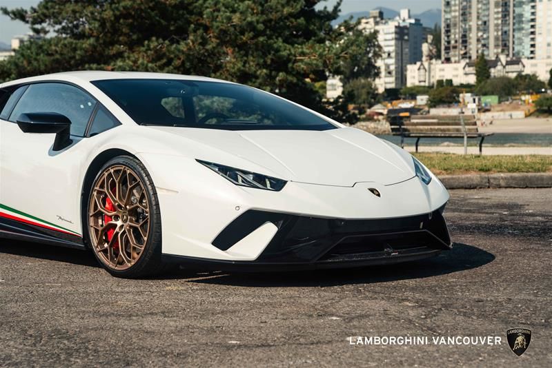2019 Lamborghini Huracan in Vancouver, British Columbia