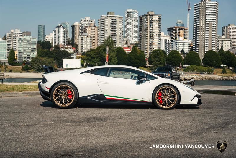 2019 Lamborghini Huracan in Vancouver, British Columbia