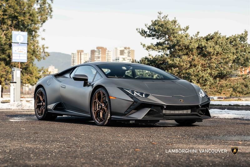 2023 Lamborghini Huracàn in Vancouver, British Columbia