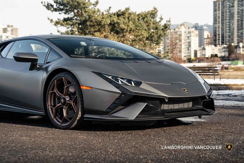 2023 Lamborghini Huracàn in Vancouver, British Columbia