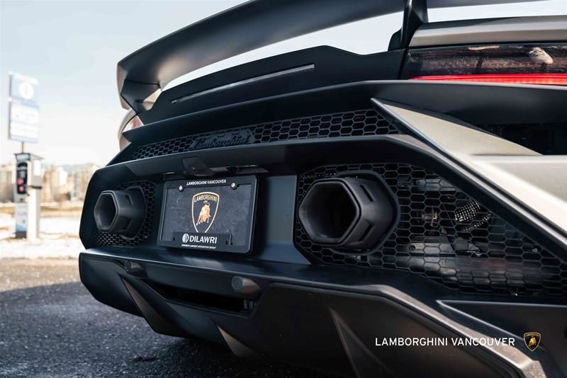 2023 Lamborghini Huracàn in Vancouver, British Columbia