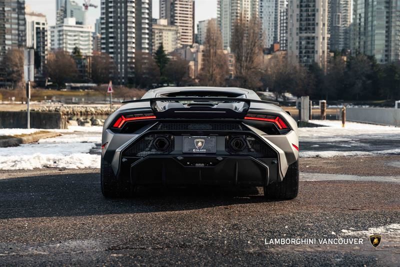 2023 Lamborghini Huracàn in Vancouver, British Columbia