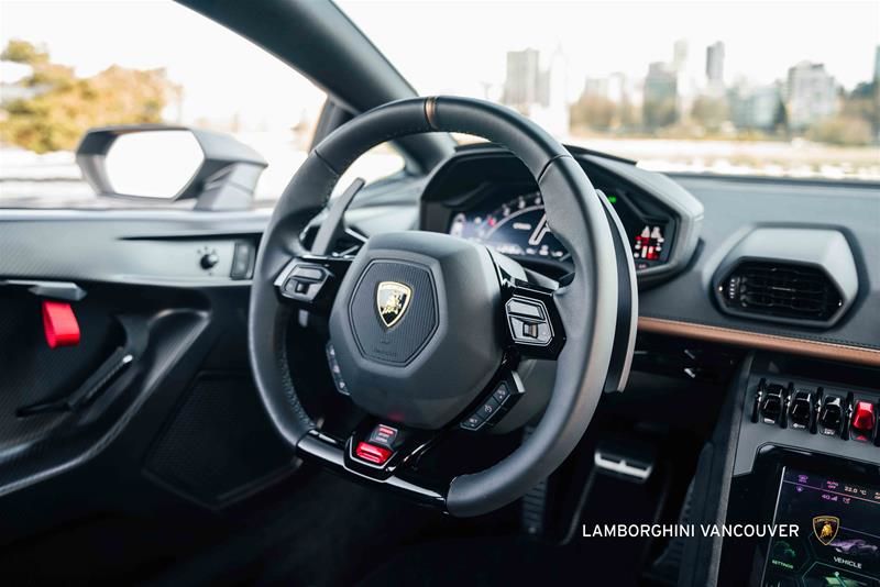 2023 Lamborghini Huracàn in Vancouver, British Columbia