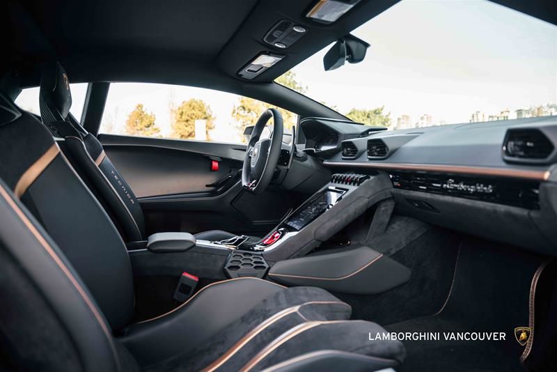 2023 Lamborghini Huracàn in Vancouver, British Columbia