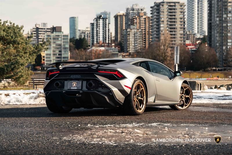 2023 Lamborghini Huracàn in Vancouver, British Columbia