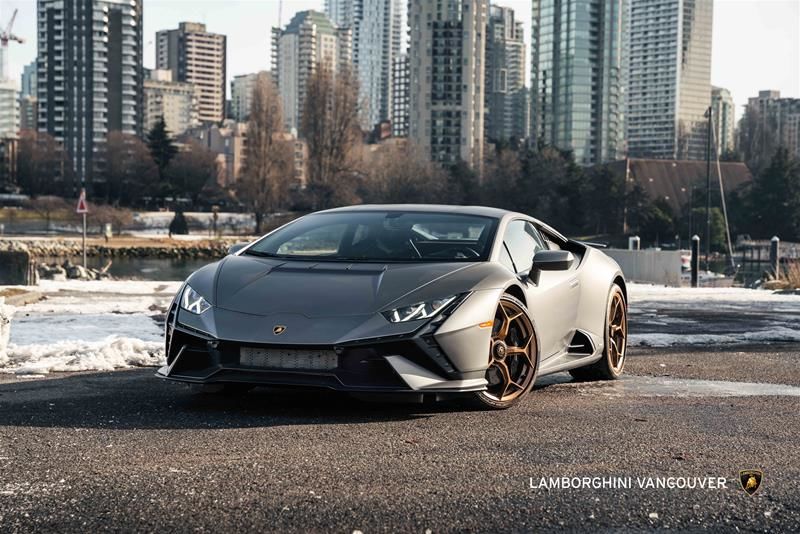 2023 Lamborghini Huracàn in Vancouver, British Columbia