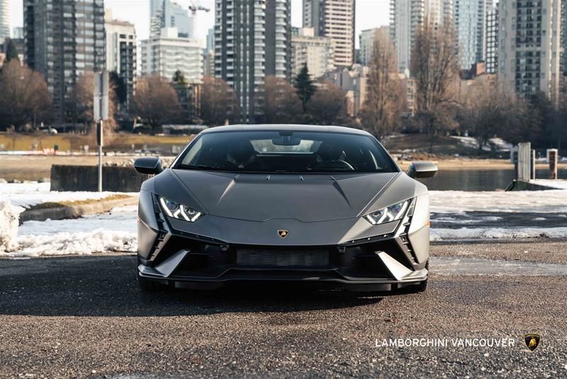 2023 Lamborghini Huracàn in Vancouver, British Columbia