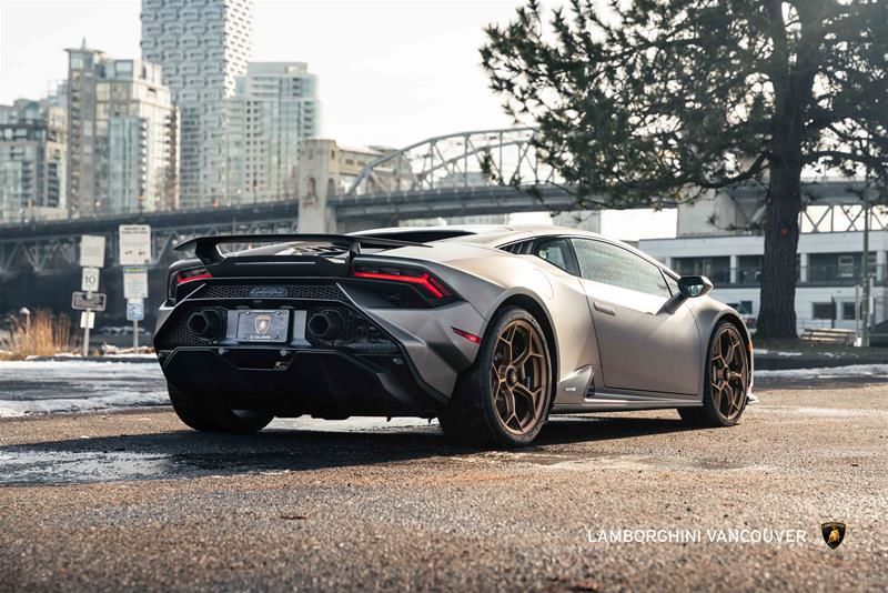 2023 Lamborghini Huracàn in Vancouver, British Columbia