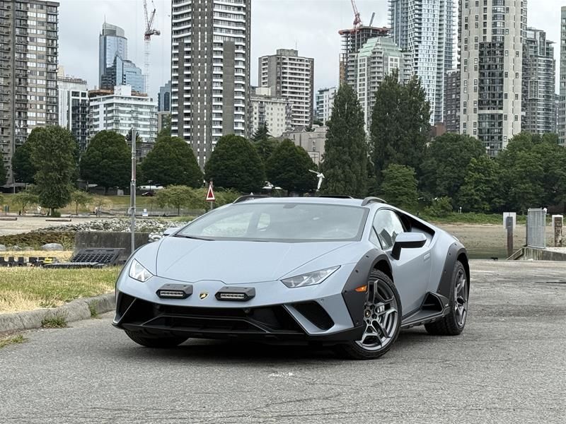 Lamborghini Huracàn  2024 à Vancouver, Colombie-Britannique
