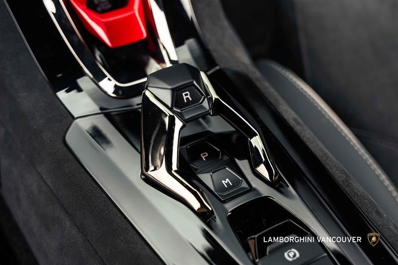 2024 Lamborghini Huracàn in Vancouver, British Columbia