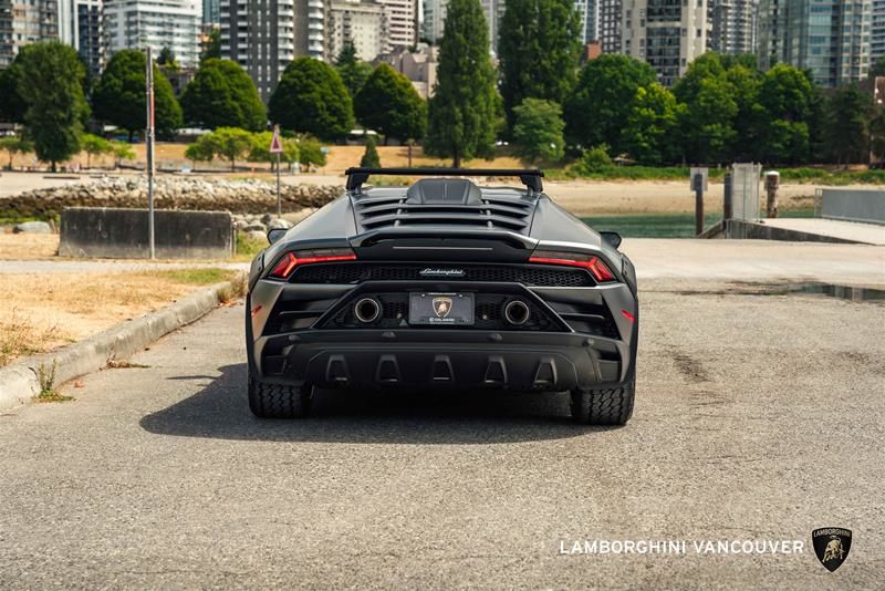 Lamborghini Huracàn  2024 à Vancouver, Colombie-Britannique