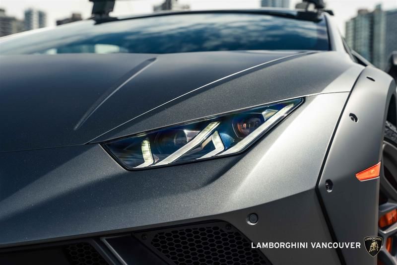 Lamborghini Huracàn  2024 à Vancouver, Colombie-Britannique