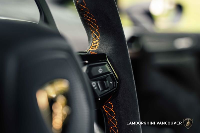 Lamborghini Huracàn  2024 à Vancouver, Colombie-Britannique