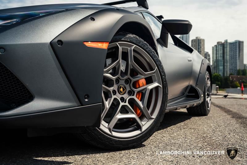 Lamborghini Huracàn  2024 à Vancouver, Colombie-Britannique