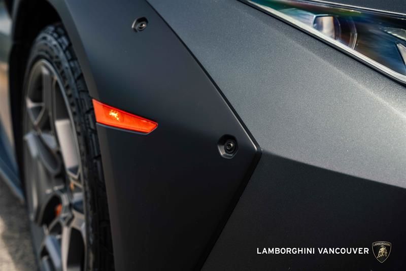 Lamborghini Huracàn  2024 à Vancouver, Colombie-Britannique