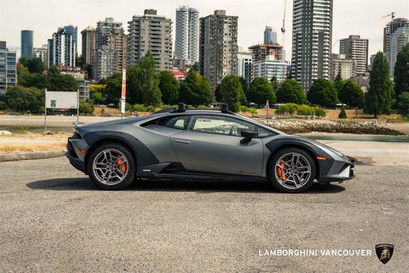 Lamborghini Huracàn  2024 à Vancouver, Colombie-Britannique