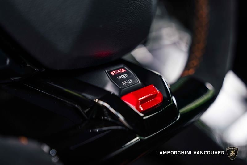 Lamborghini Huracàn  2024 à Vancouver, Colombie-Britannique